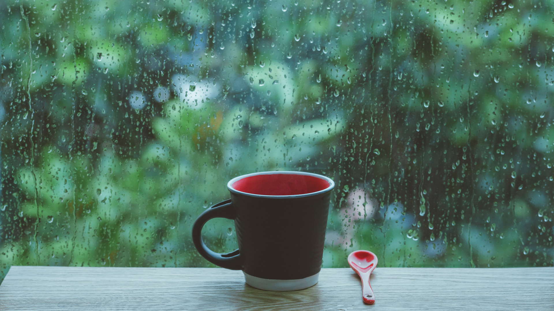 1641784733667063 摄图网_500534175_banner_雨天水珠玻璃咖啡杯(企业商用).jpg